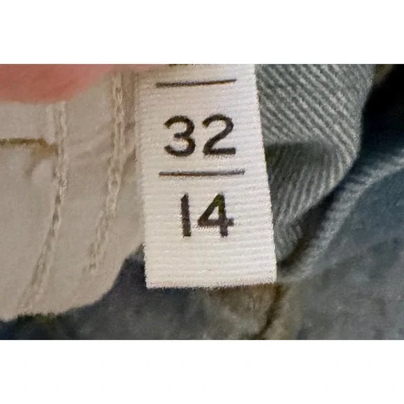 LOFT High Rise Cuffed‎ Denim Shorts Women Size 14 Light Wash Distressed - Picture 8 of 8